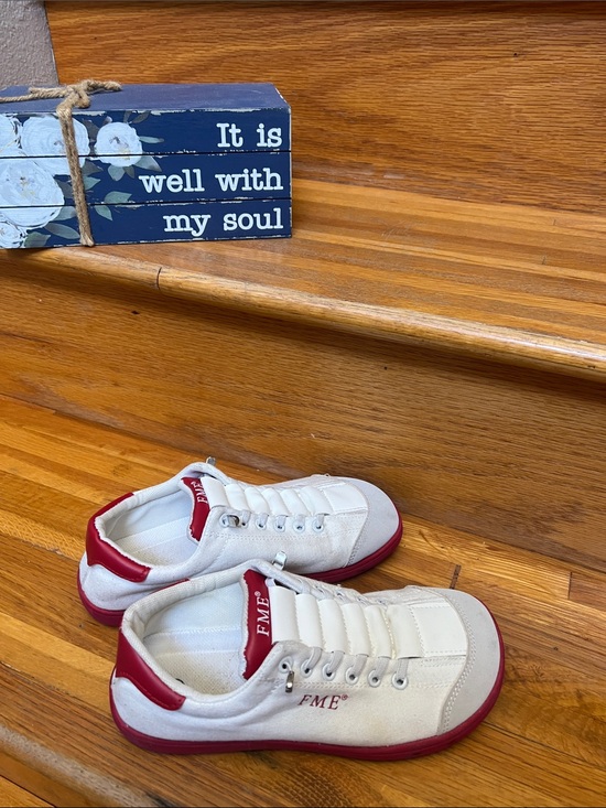 FME Shoes - FME White and Red Low-Top Athletic Sneakers